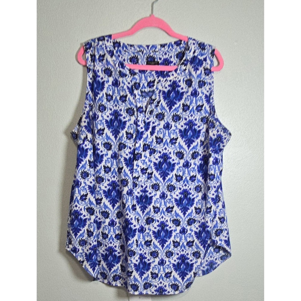 Talbots Woman Plus Size 2X Blue White Damask Floral Sleeveless Blouse Top V-Neck